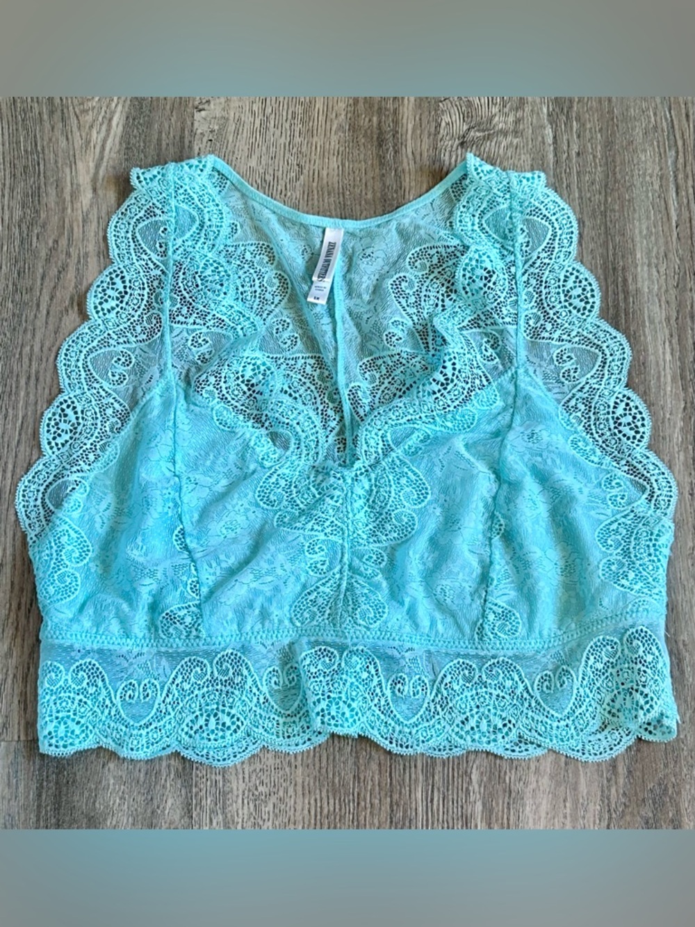 Zenana Outfitters Aqua Lace Cropped Camisole